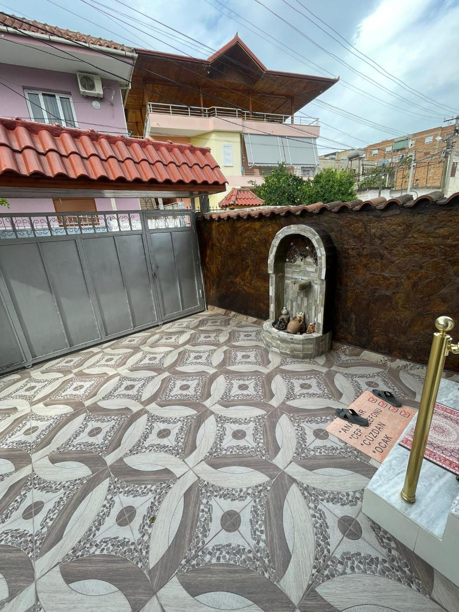 Guesthouse Albi Berat Exterior foto