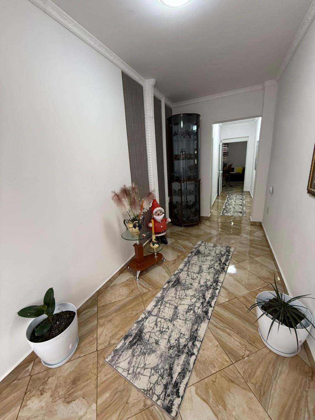 Guesthouse Albi Berat Exterior foto